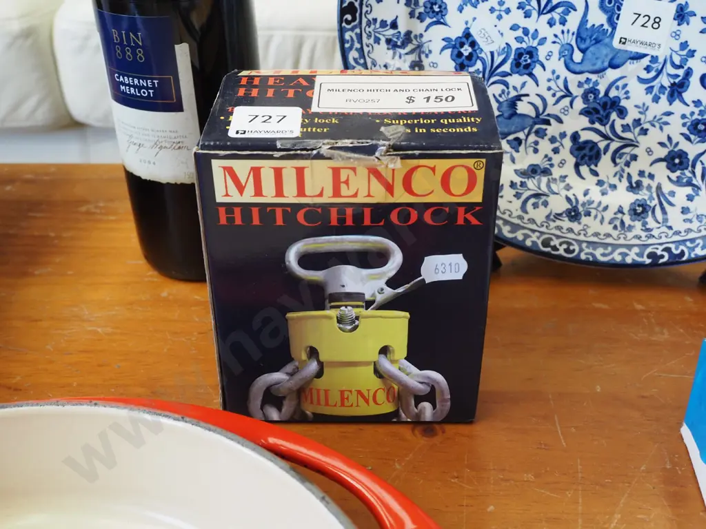 boxed as new heavy duty hitch lock Image 1++