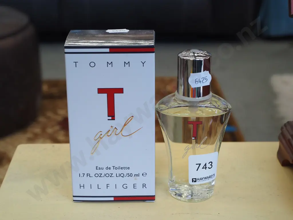 boxed as new Tommy Girl eau de toilette 50ml Image 1++