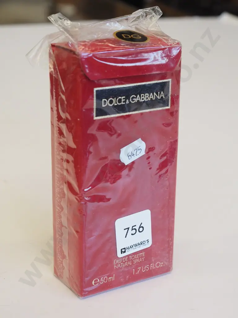 boxed as new Dolce & Gabbana eau de toilette 50ml Image 1++