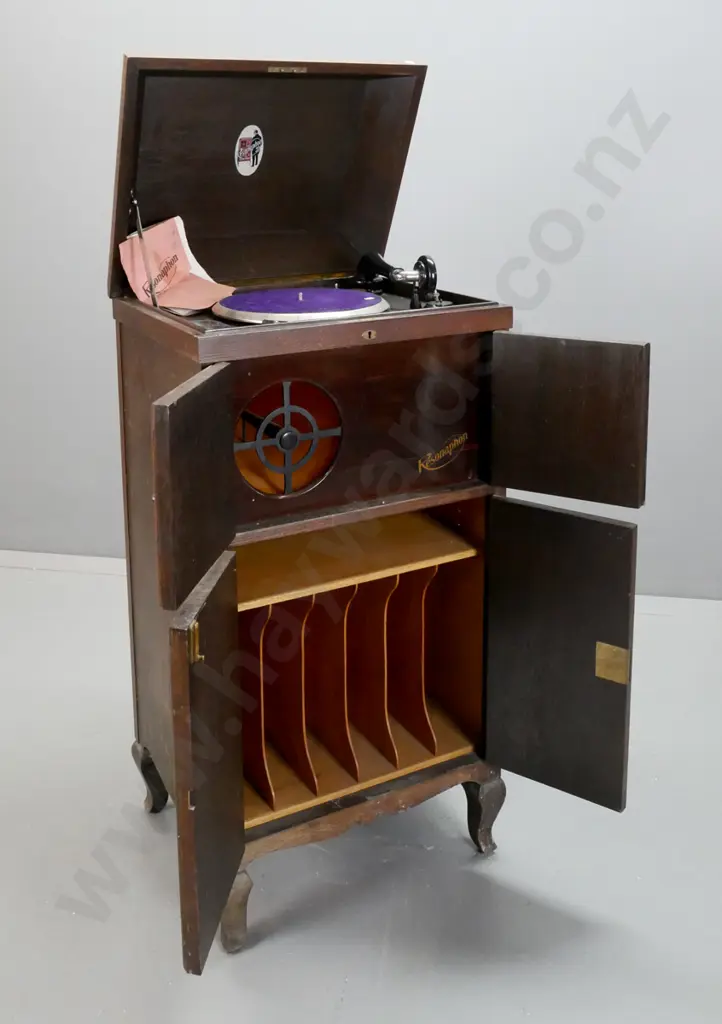 vintage Resonaphon wind up gramophone in oak cabinet - mechanism going but roughly, missing brake linkage, Image 1++