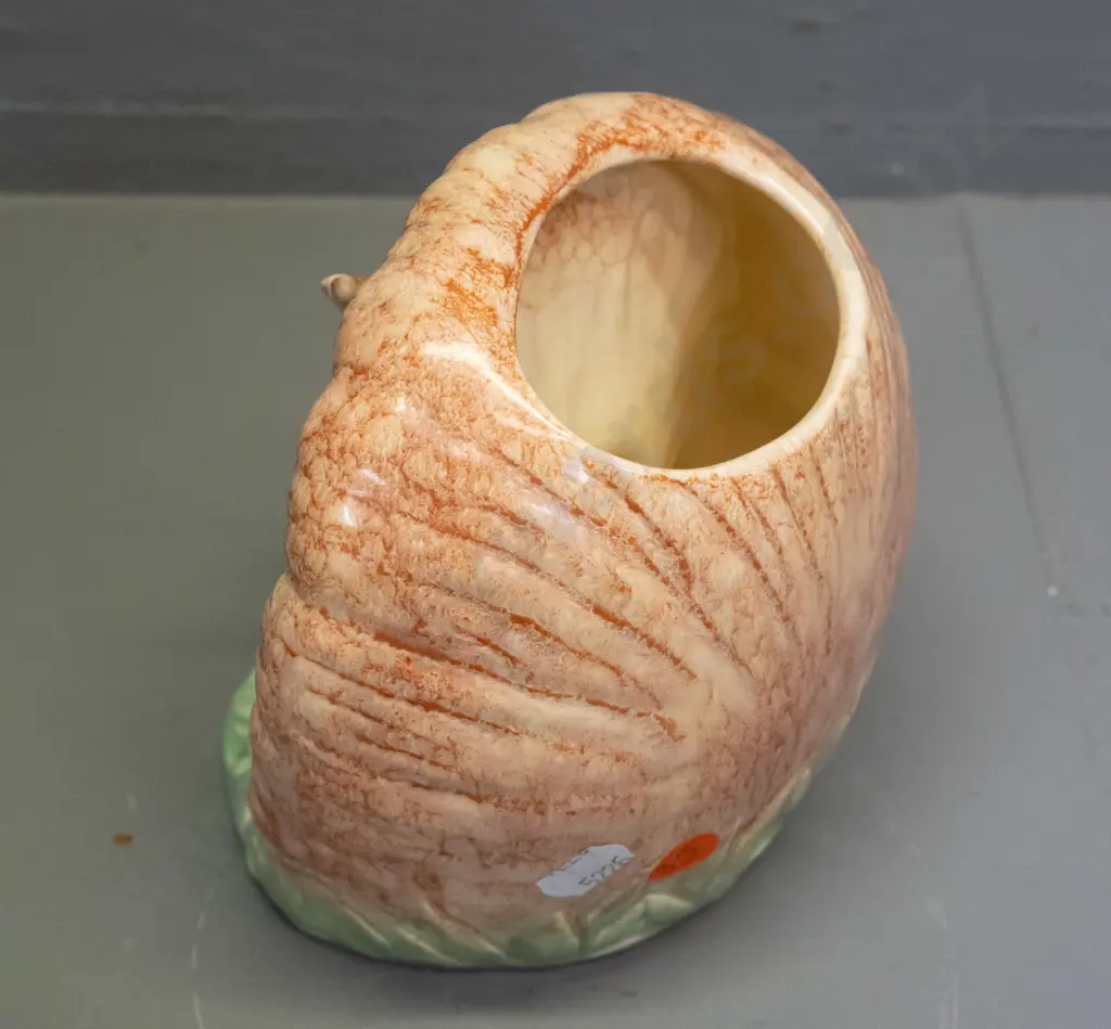 Sylvac bunny & sunflower vase No. 1510 - H145 W140 Image 1++