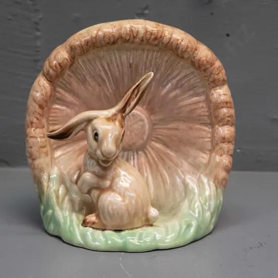 Sylvac bunny & sunflower vase No. 1510 - H145 W140