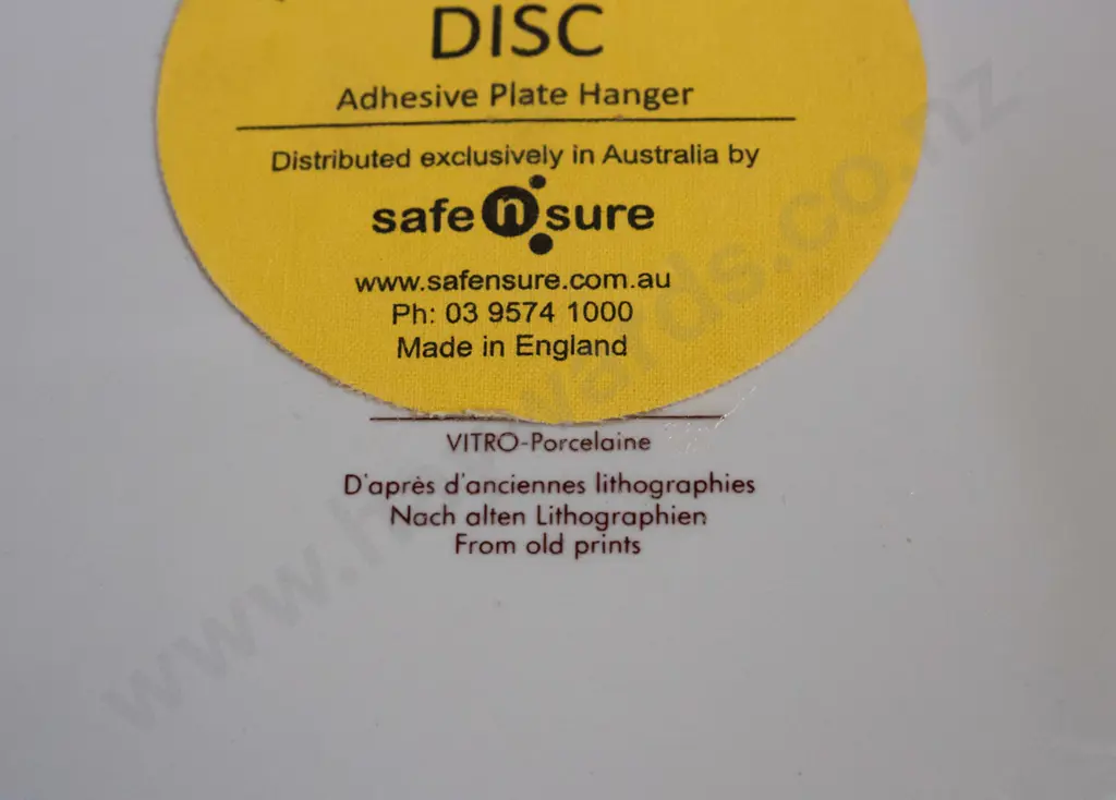 2 Villeroy & Boch "Design 1900" series dinner plates with vintage fashion theme - No. 2 and No. 5. Diameter 265. Fabric Image 1++