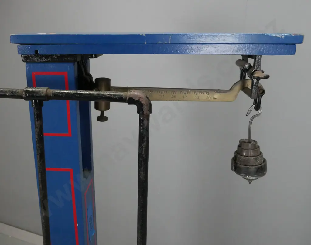 heavy duty platform scales - markings: Fairbanks Standard No. 11 & 1/2 - made in America 03 - with some small weights, Image 1++