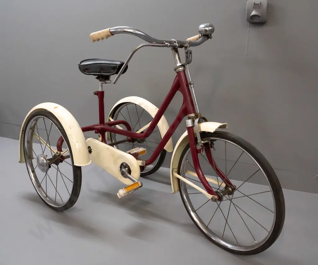 vintage tricycle with rear-wheel chain-drive and front caliper brake - no maker's marks, vinyl seat with "Deluxe Sport" Image 1++