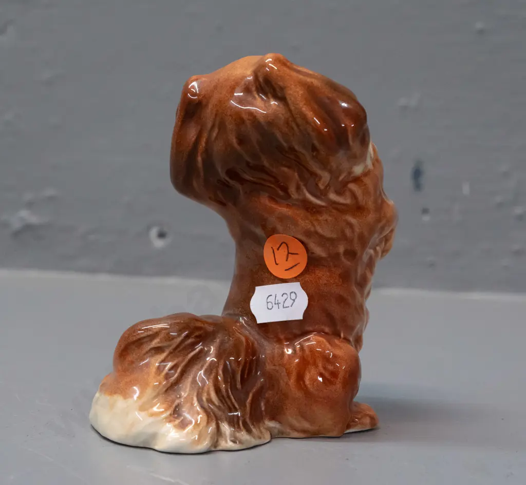 vintage small Beswick begging Pekinese dog H-120 Image 1++