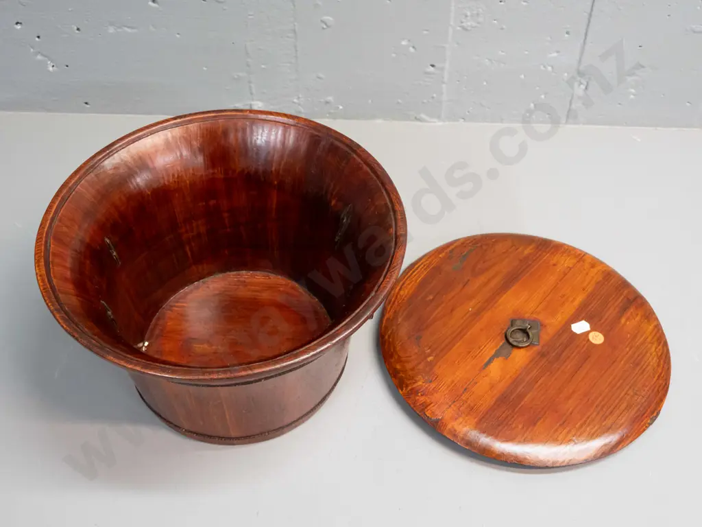 Chinese round food or storage container with flared top and lift out lid, plaited brass strapping and brass handles, has Image 1++