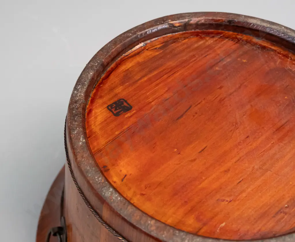 Chinese round food or storage container with flared top and lift out lid, plaited brass strapping and brass handles, has Image 1++