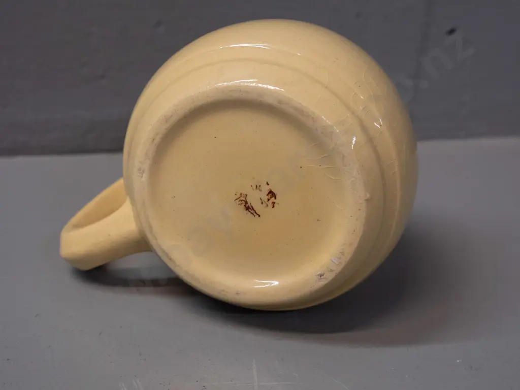 vintage Crown Lynn shaving mug - hard to read mark - good condition H-75 L-120 Image 1++