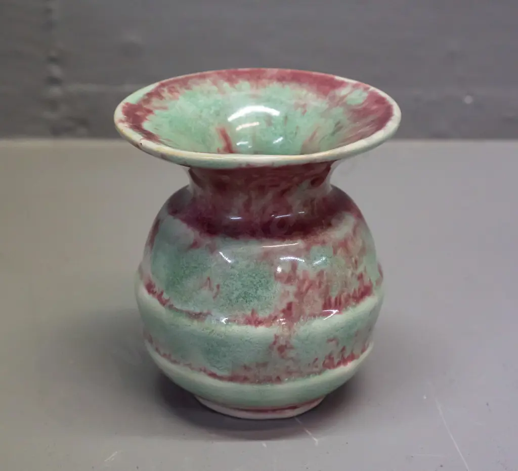 Crown Lynn rhubarb glaze small vase with flared rim, fraction mark on base H-90 D-80 at top Image 1++