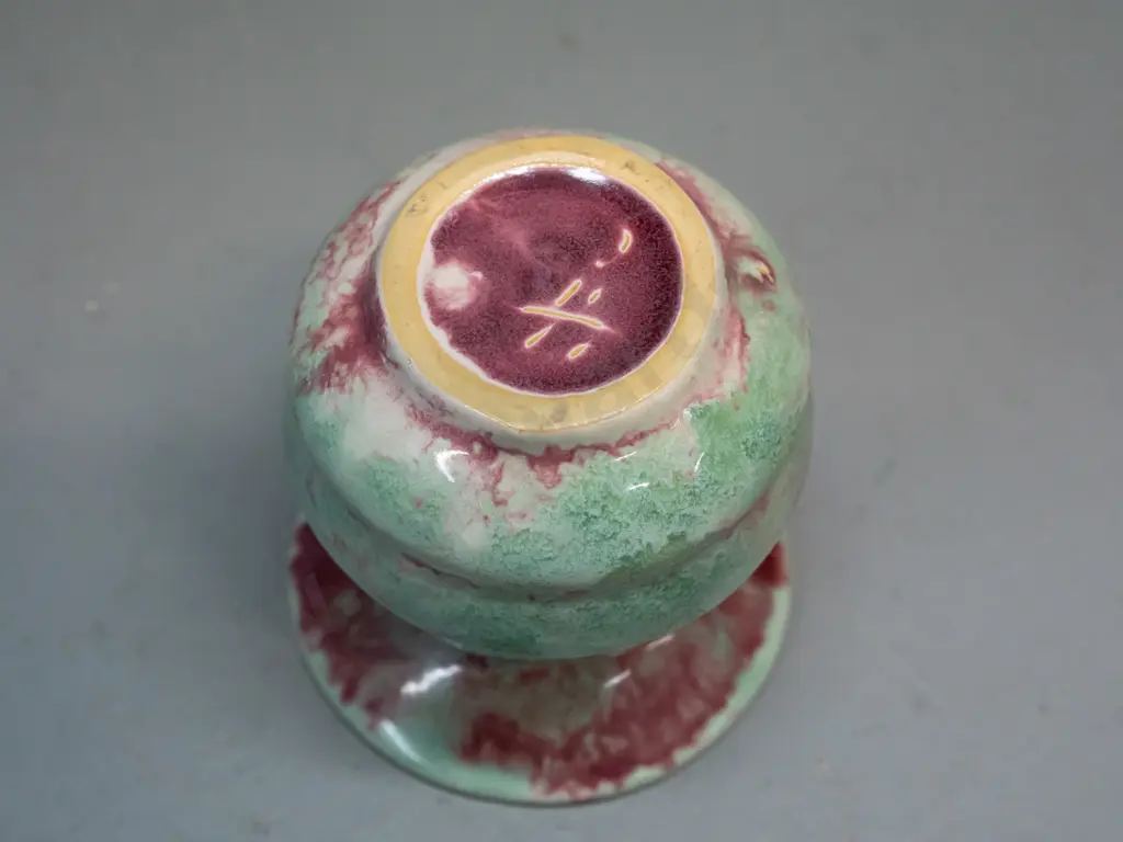 Crown Lynn rhubarb glaze small vase with flared rim, fraction mark on base H-90 D-80 at top Image 1++