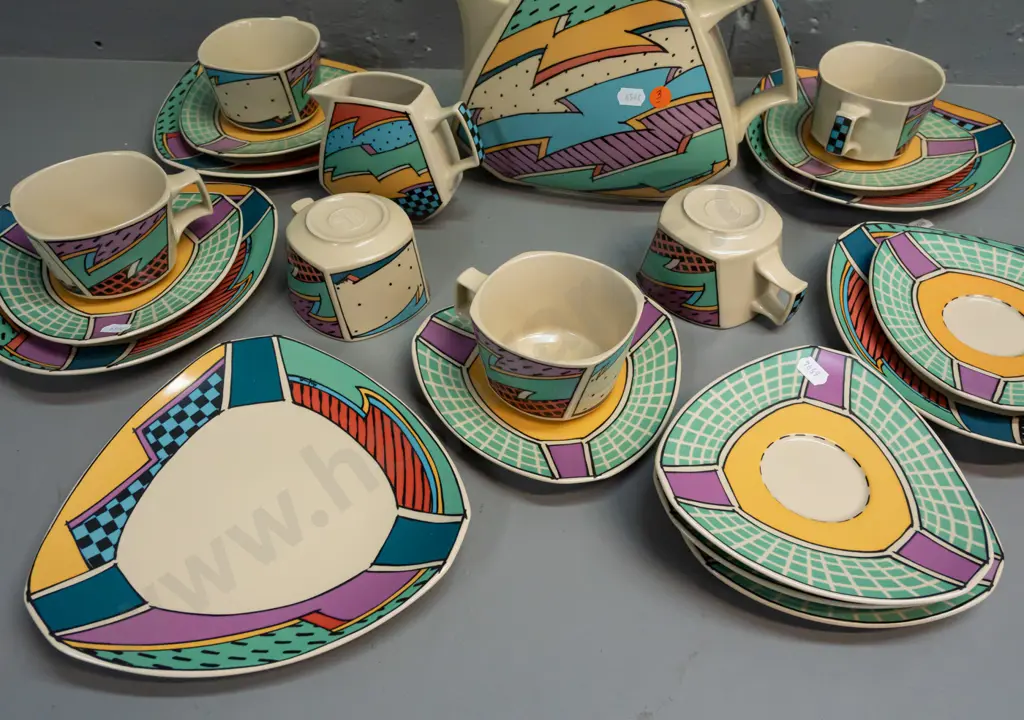 1980s Rosenthal Dorothy Hafner "Flash" pattern tea set with teapot, cream jug, 6 cups & saucers, 2 extra saucers and 5 Image 1++
