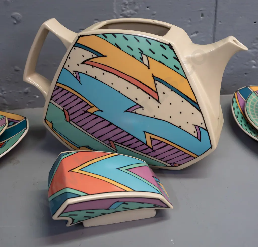 1980s Rosenthal Dorothy Hafner "Flash" pattern tea set with teapot, cream jug, 6 cups & saucers, 2 extra saucers and 5 Image 1++