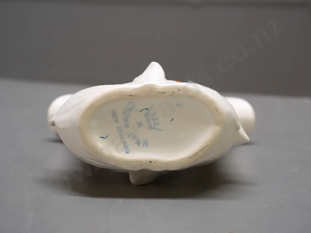 Crown Lynn double opening lily vase - no. 653 - very good condition H-160 W-120 Image 1++