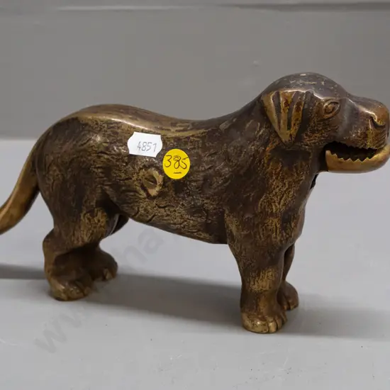 vintage heavy solid brass dog-shaped nutcracker. H-125 L-260