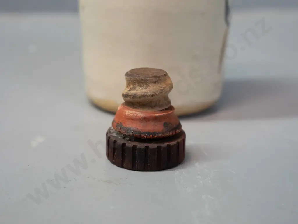vintage ginger beer bottle with threaded stopper - A.E. Kemp, Gore - with elephant logo, stamped 18 near base H-185 Image 1++
