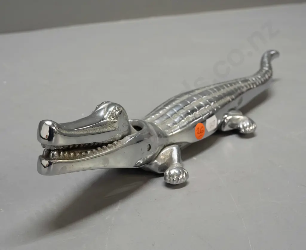 large chrome crocodile nutcracker L-390 Image 1++