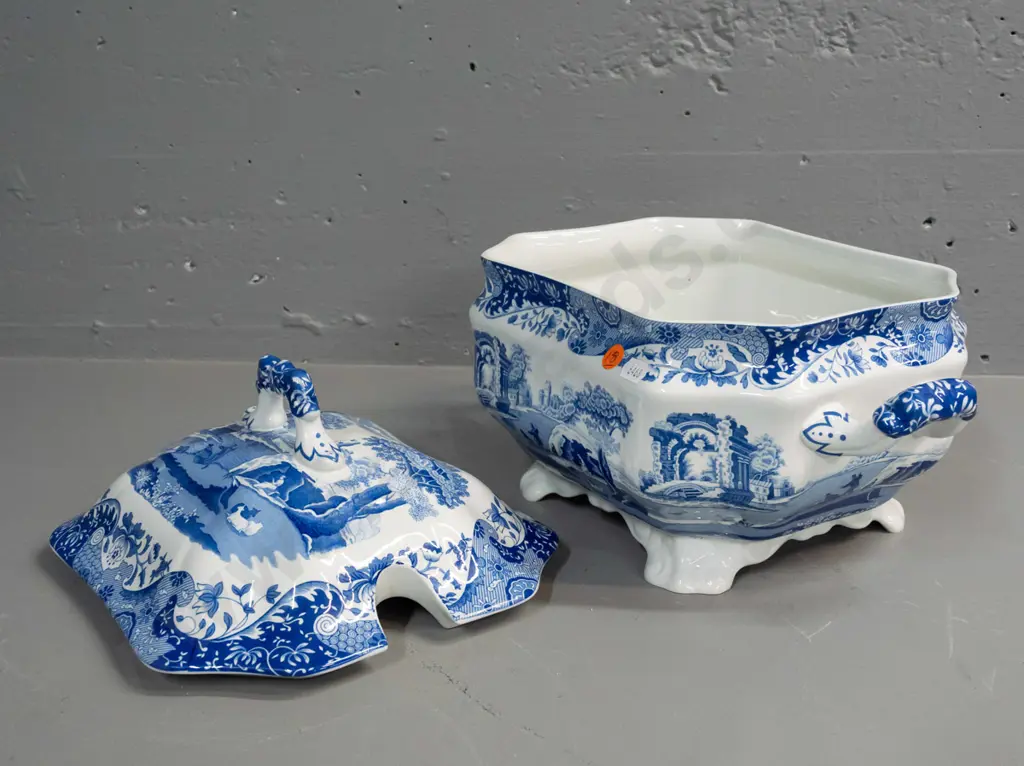 Spode Italian pattern large lidded tureen H-270 W-350 D-220 Image 1++