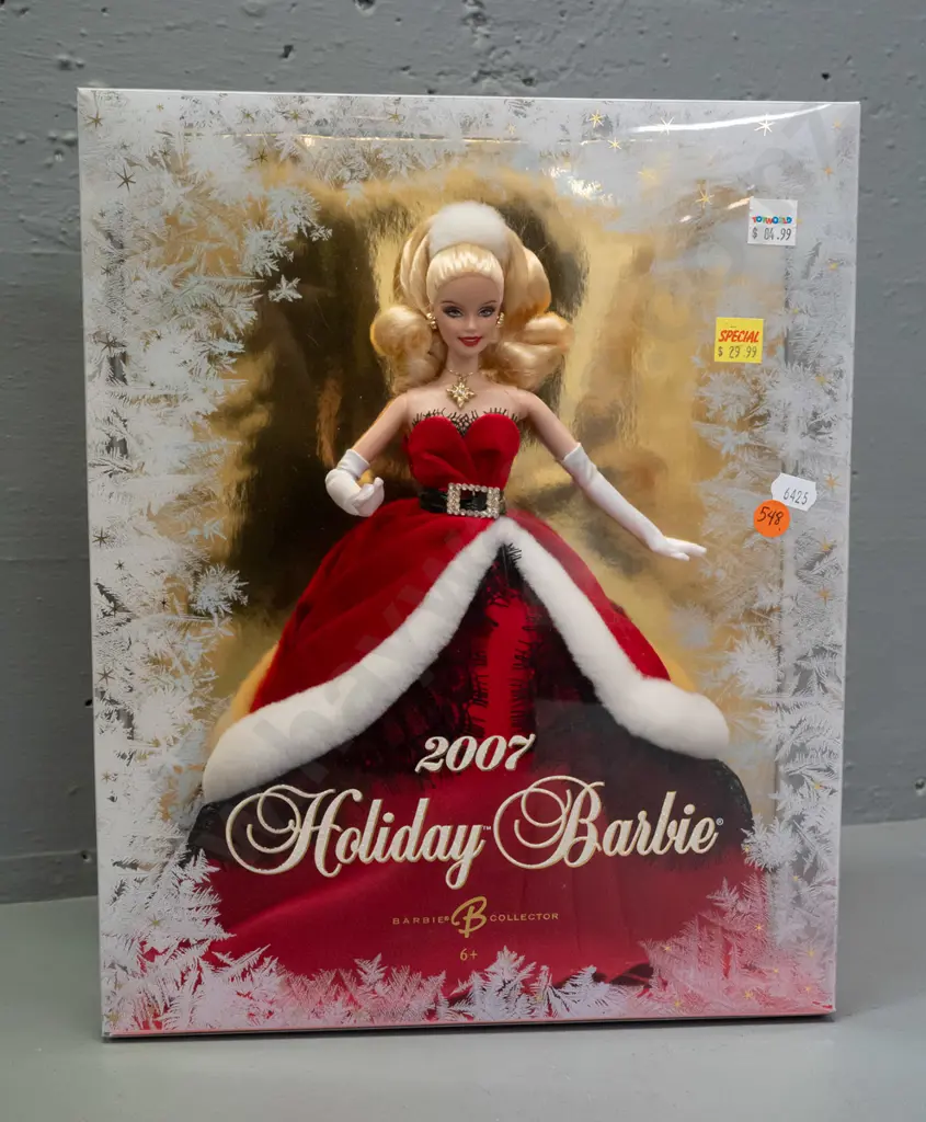 2007 Holiday Barbie in original packaging Image 1++