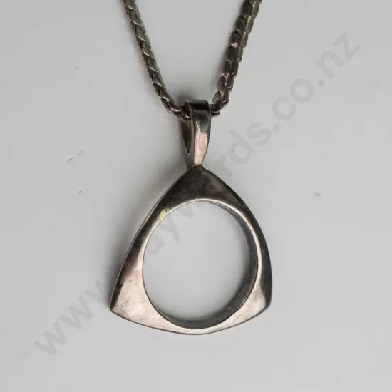 sterling silver pendant and necklace