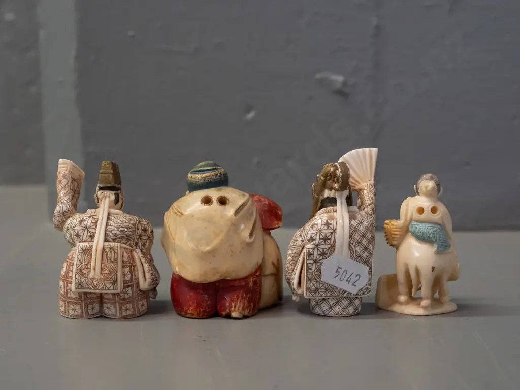 4 faux ivory or bone figures and/or netsuke Image 1++