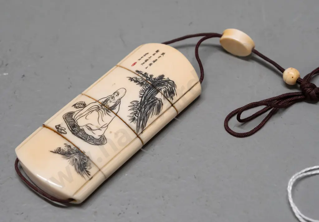 faux ivory or bone inro - 4 pieces held together with cord L-70 Image 1++