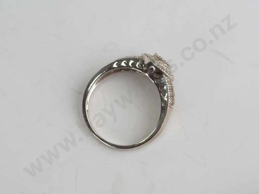 cz sterling silver ring  - size N.5 Image 1++