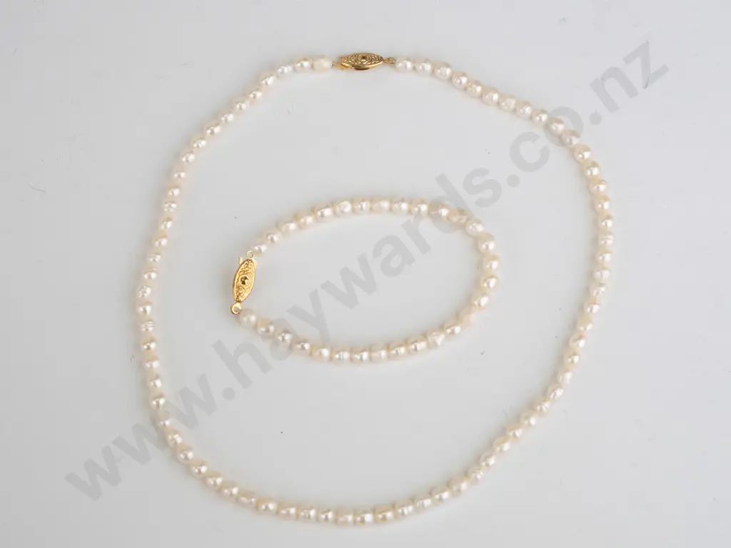 saltwater pearl necklace & bracelet Image 1++