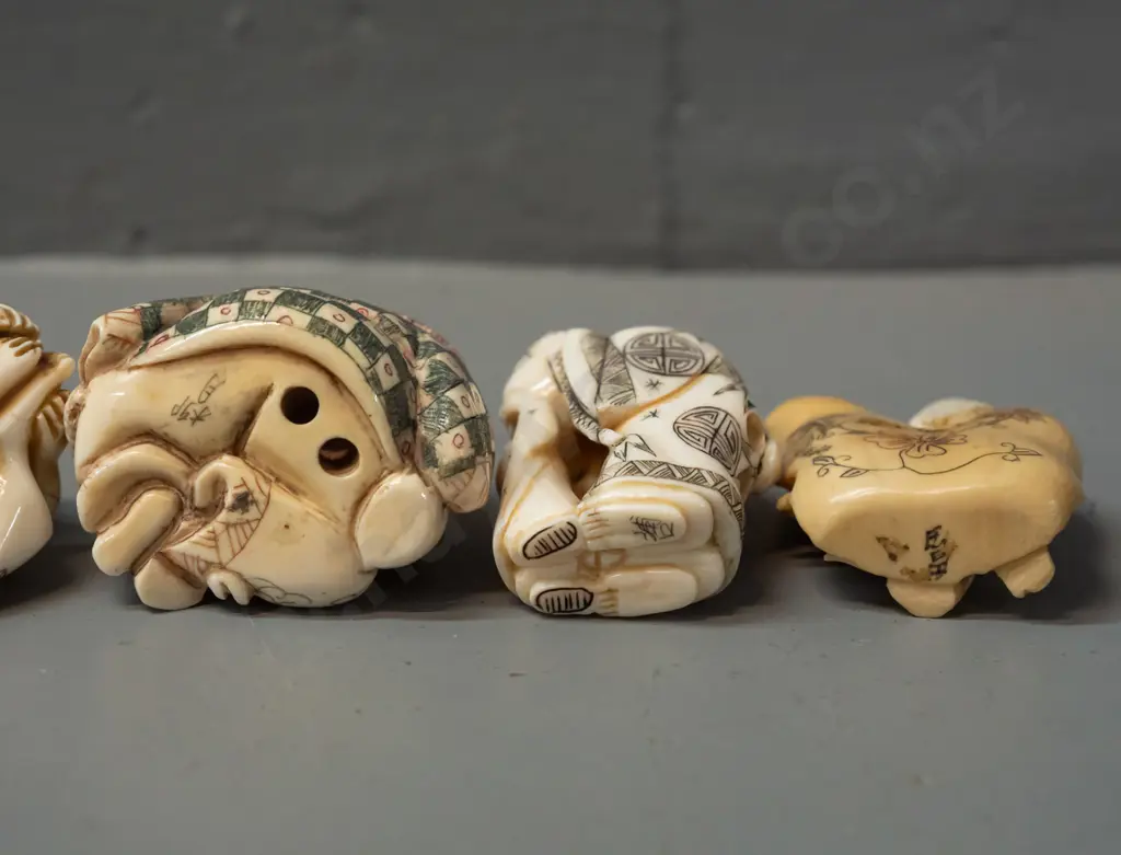 5 faux ivory or bone figures and/or netsuke Image 1++