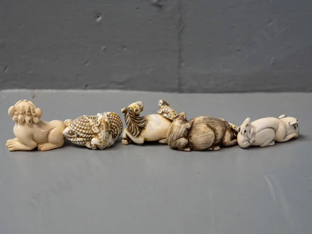 5 faux ivory or bone figures and/or netsuke - rats and mythical beasts Image 1++