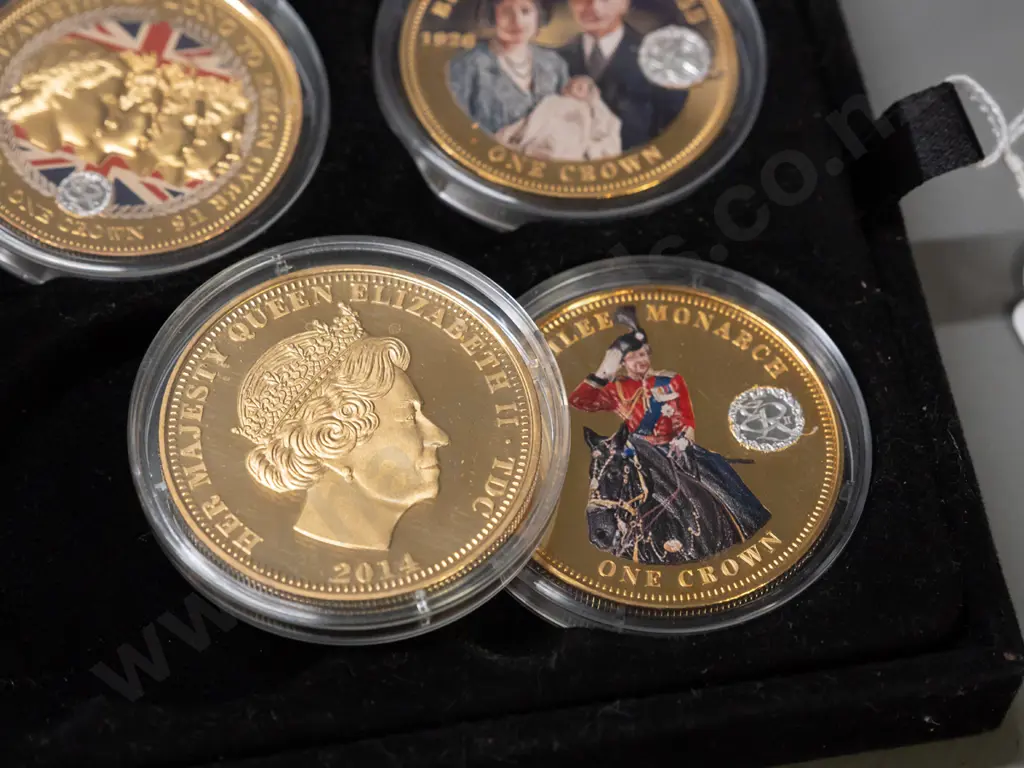 Bradford Exchange(?) 2014 Royal Family commemorative set of 6 crown coin set Image 1++