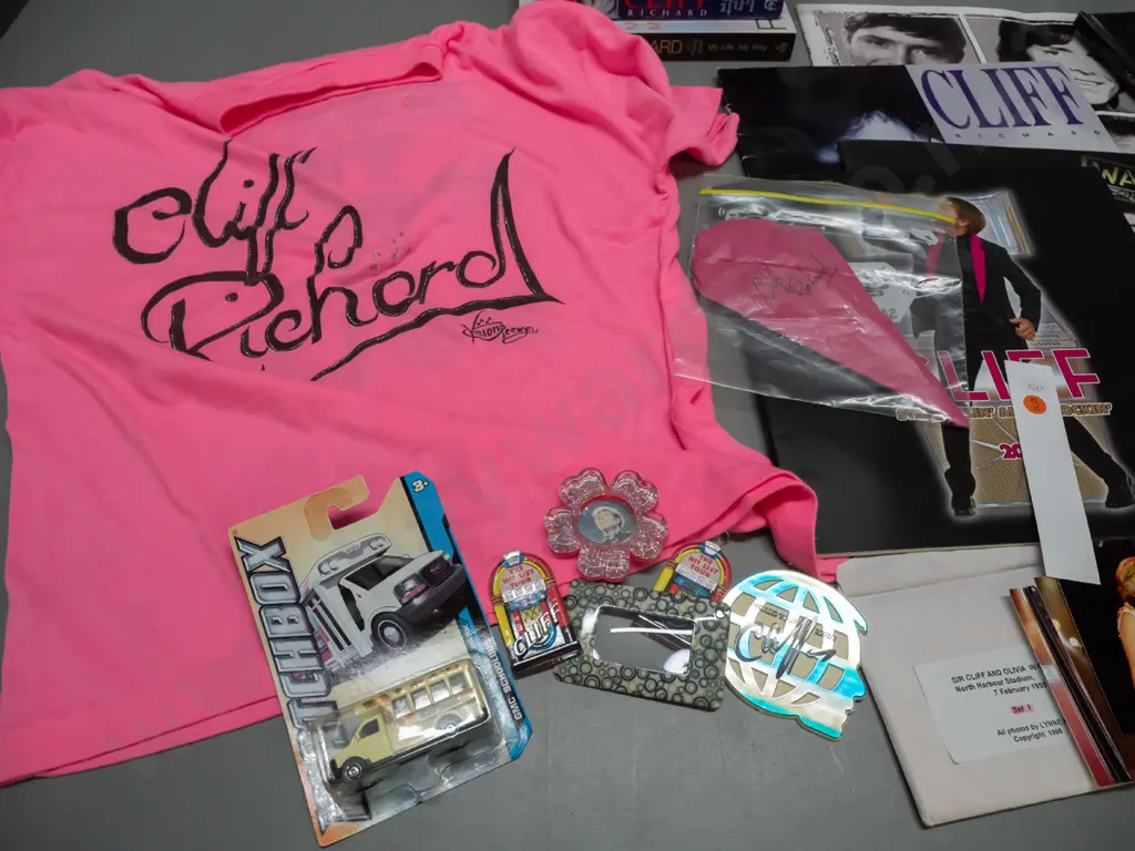 very large collection of Cliff Richard books and memorabilia - calendars, photographs, 2 records, assorted books, signed Image 1++