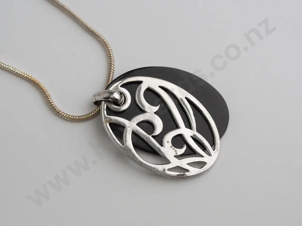 silver necklace stamped 925 Image 1++