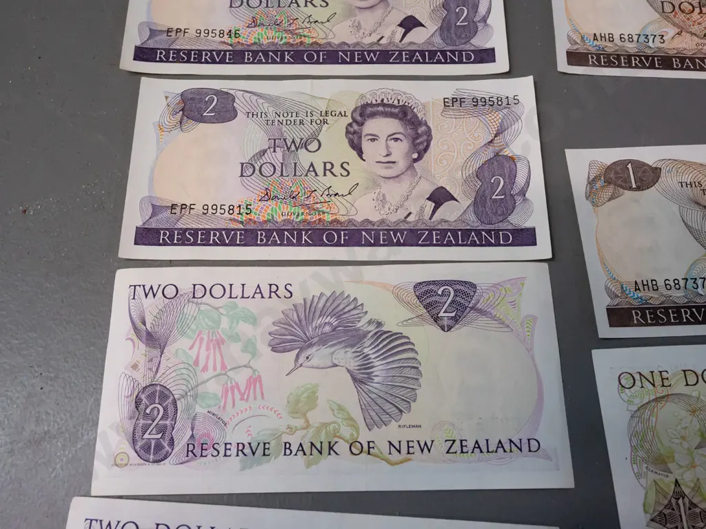 1980s-90s New Zealand $1 & $2 notes, 12x one dollar & 8x two dollar. In varying conditions. Image 1++
