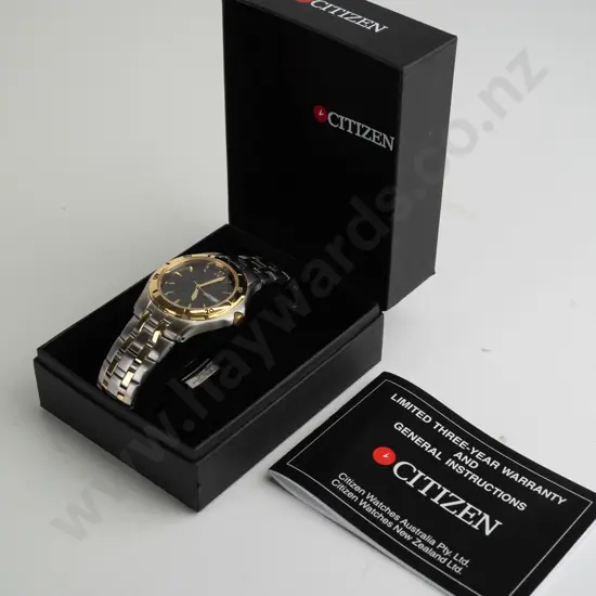 cased Citizen quartz WR100 mens wristwatch
