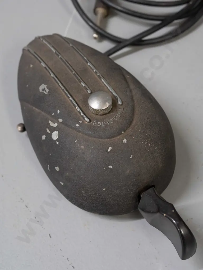 vintage English Eddystone "bug" Morse code key Model S689 - some paint wear L-220 Image 1++