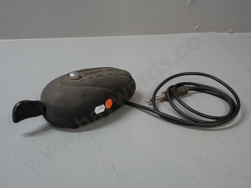 vintage English Eddystone "bug" Morse code key Model S689 - some paint wear L-220 Image 1++