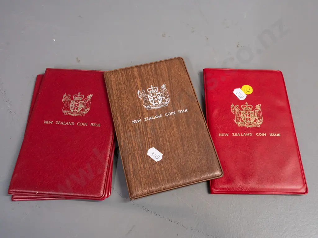 3x NZ coin collector sets: 1974, 1975, 1976 plus spare empty 1975 case Image 1++