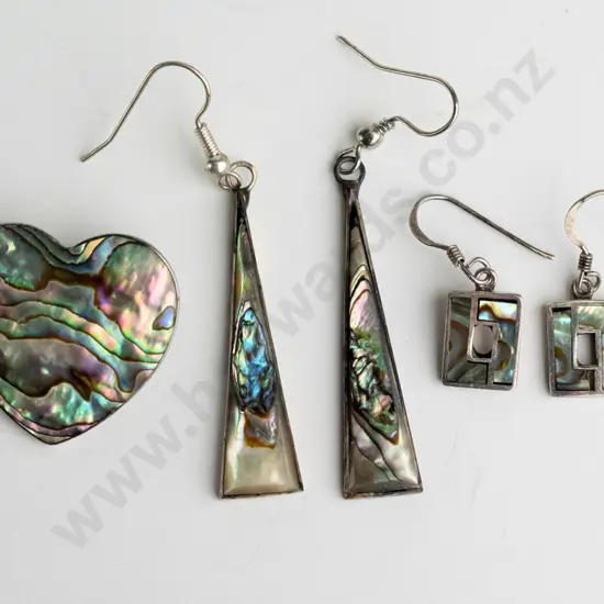 2x pairs paua and sterling silver earrings, paua and sterling silver heart brooch