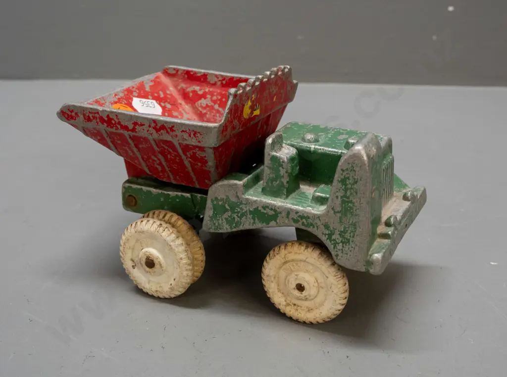vintage cast metal Fun Ho tip truck - marked 414A? - worn paint and some corrosion to axles H-110 L-170 Image 1++