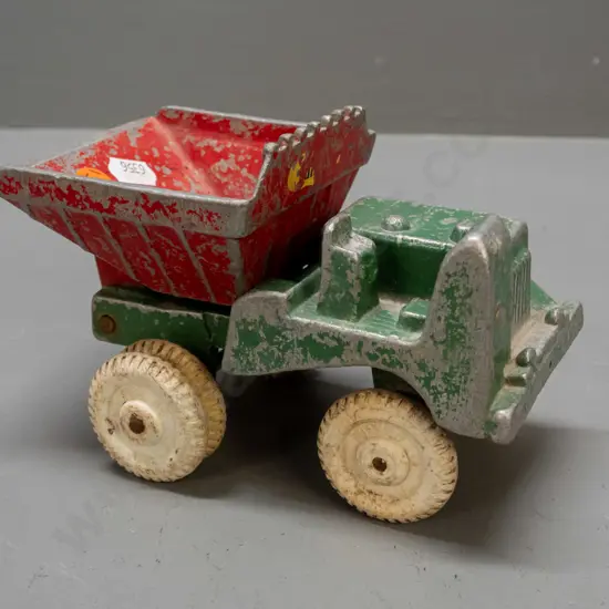 vintage cast metal Fun Ho tip truck - marked 414A? - worn paint and some corrosion to axles H-110 L-170