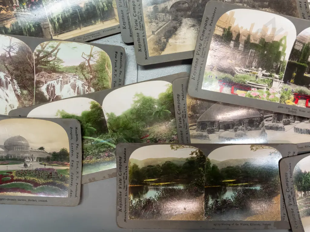 38 assorted stereoscope view cards, some hand coloured, English, European and Canadian scenes Image 1++