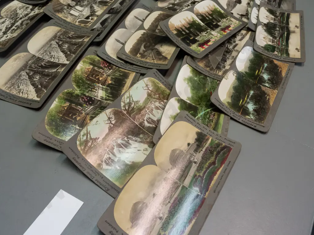 38 assorted stereoscope view cards, some hand coloured, English, European and Canadian scenes Image 1++
