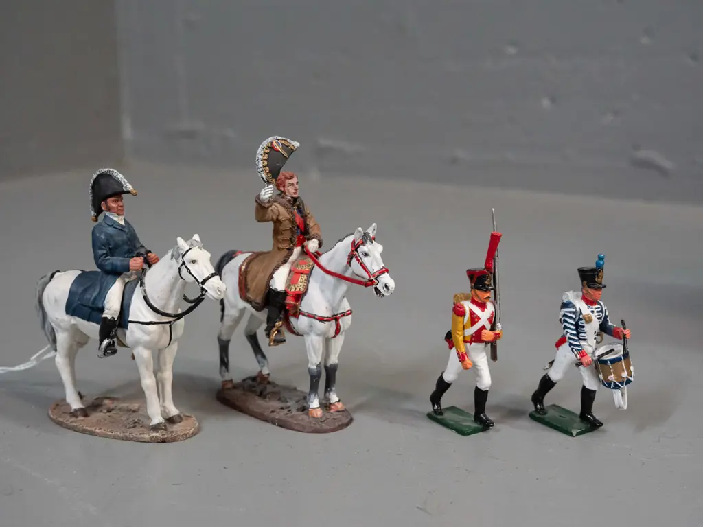 4 hand painted cast metal military figures - 2 larger on horseback have Del Prado sticker on base H-100 L-75 Image 1++