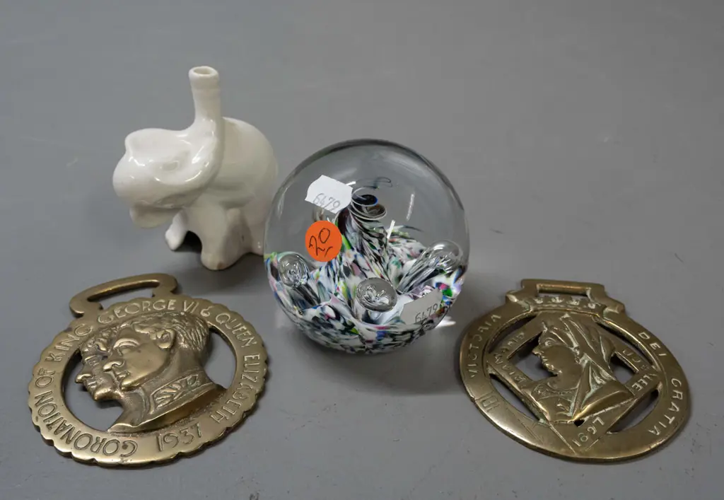 2 horse brasses - King George VI 1937 coronation and Victoria diamond jubilee, Caithness paperweight, elephant pie Image 1++