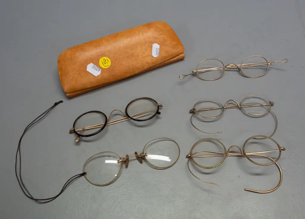 5 pairs vintage spectacles, one is pince nez style, with a more modern case Image 1++