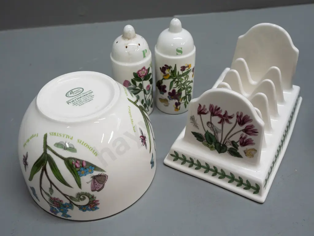 Portmeirion Botanic Garden items - toast rack, small salt & pepper and a small bowl H-90 D-120 Image 1++