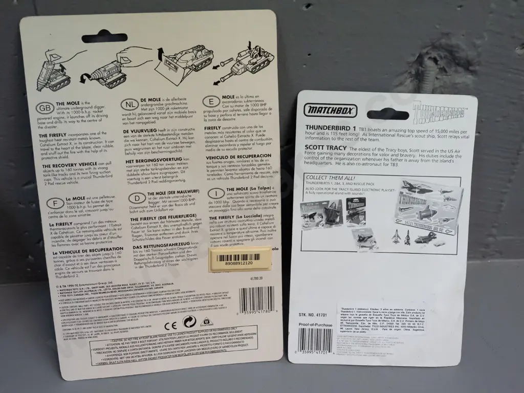 4 carded Matchbox Thunderbirds figures and vehicles dated 1993 & 1994 - Lady Penelope's Rolls Royce, Jeff Tracy, Image 1++