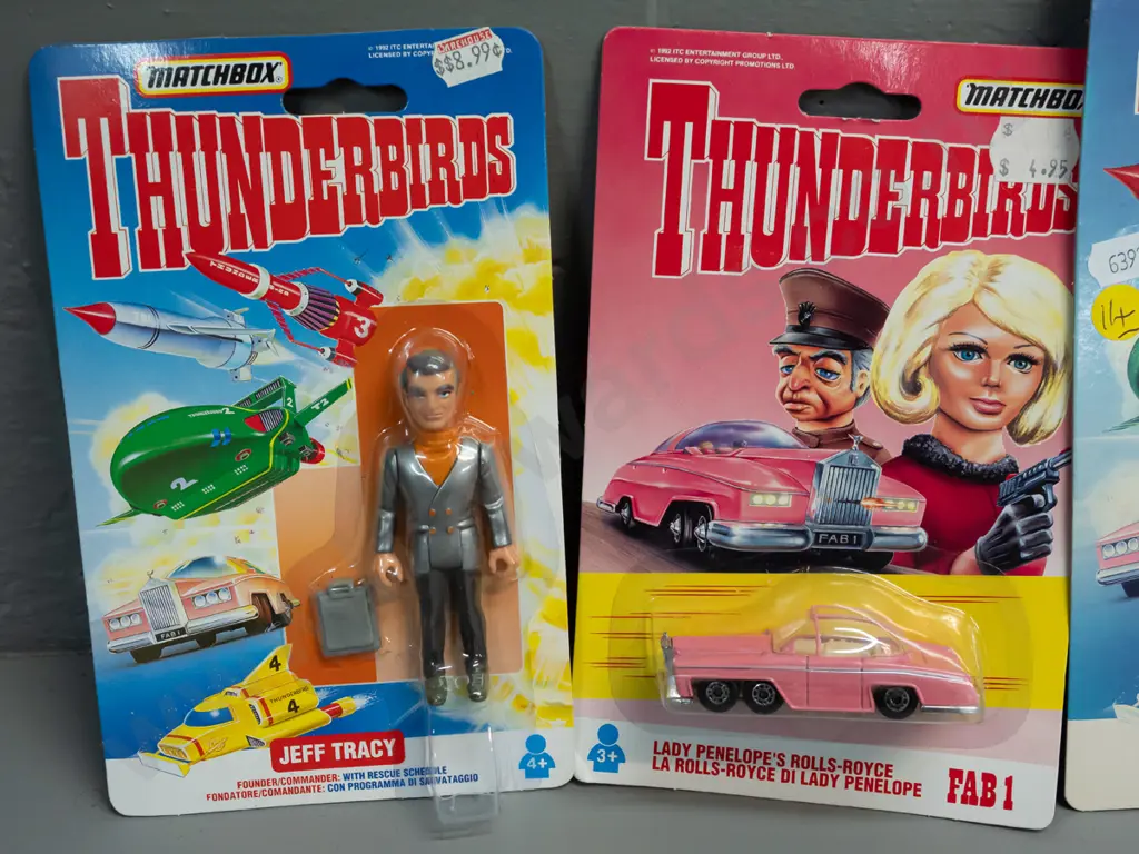 4 carded Matchbox Thunderbirds figures and vehicles dated 1993 & 1994 - Lady Penelope's Rolls Royce, Jeff Tracy, Image 1++