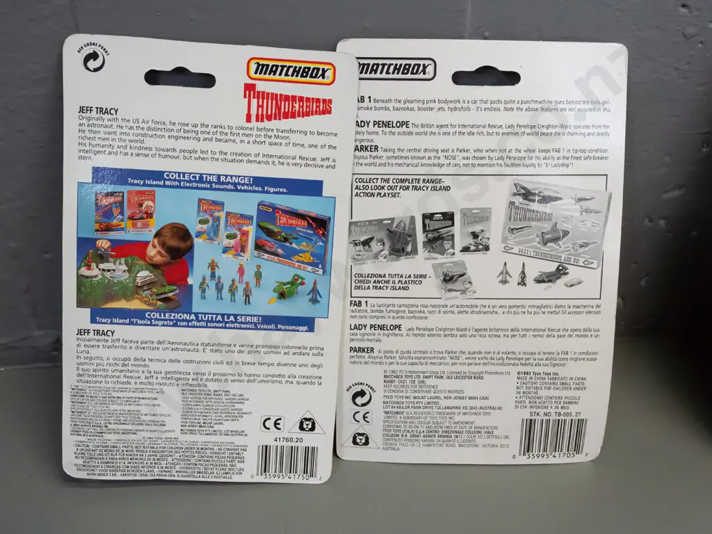 4 carded Matchbox Thunderbirds figures and vehicles dated 1993 & 1994 - Lady Penelope's Rolls Royce, Jeff Tracy, Image 1++